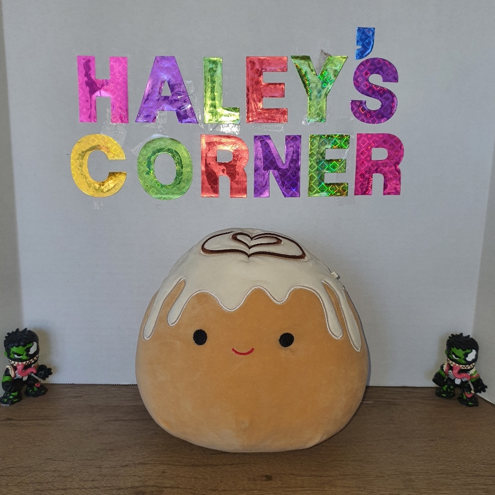 Squishmallows Original Chanel The Cinnamon Roll 8" Soft Plush Toy Claire's exclu